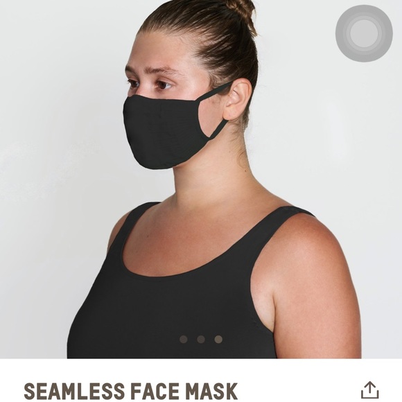 SKIMS Accessories - SKIMS seamless face mask color onyx (black)
